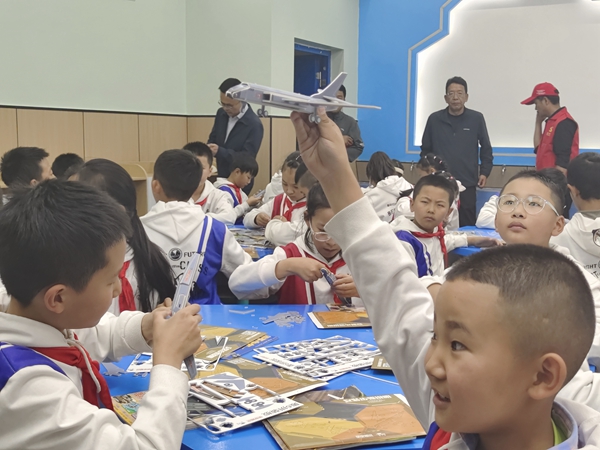 6市“科普进校园”科技体验活动走进市三小 (2)_副本.jpg ""
