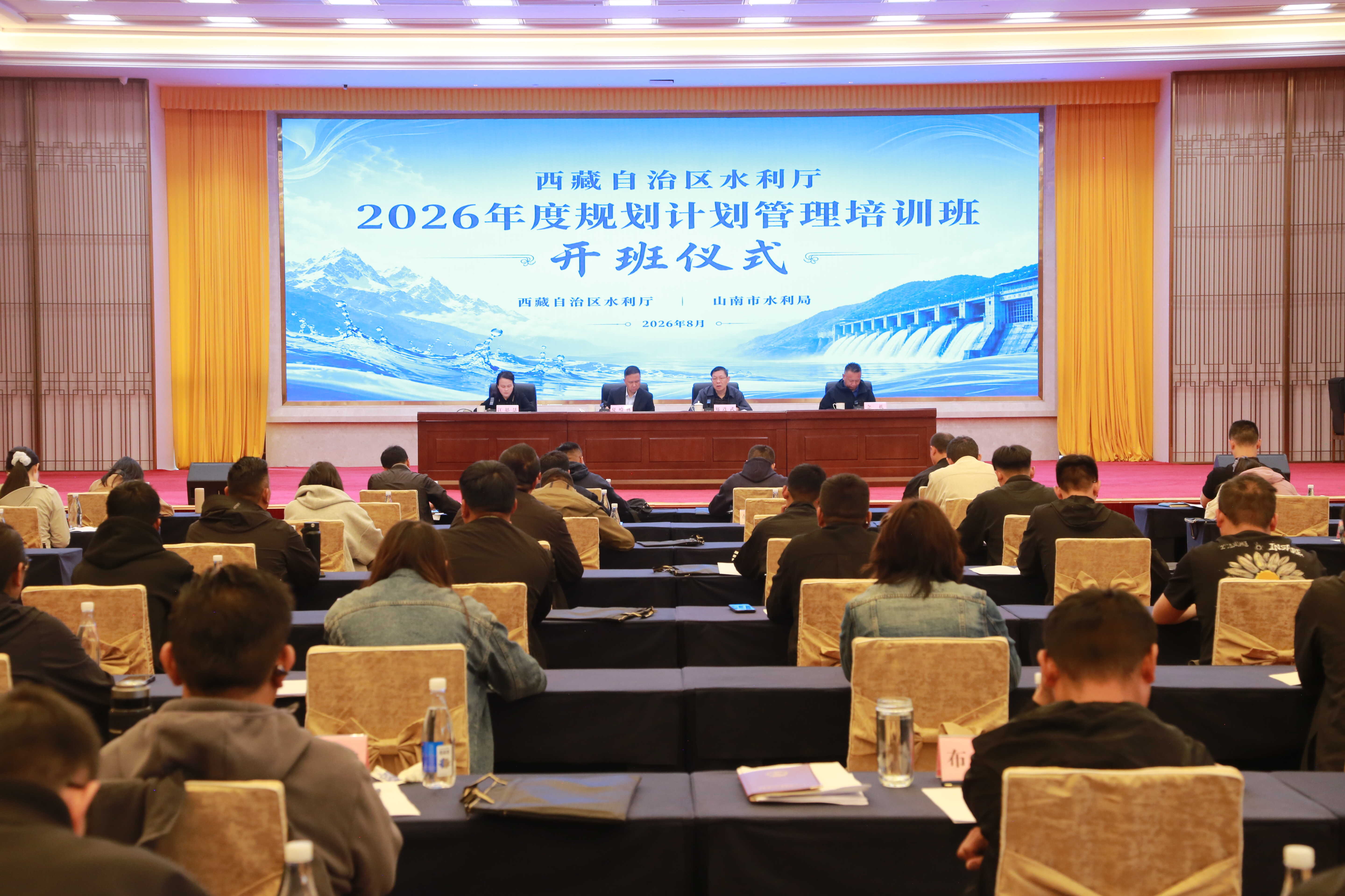 a10ebb377adb407e878e8a2a236ad176.jpg